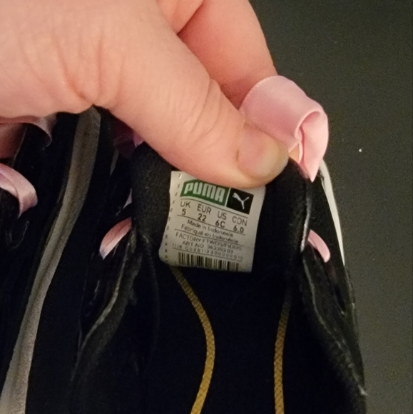 Puma Toddler Shoes Size 6C - Picture 2 of 4